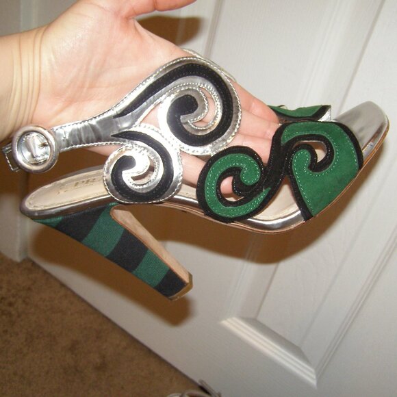 RARE size 40 PRADA Silver and Green shoes - Picture 2 of 13